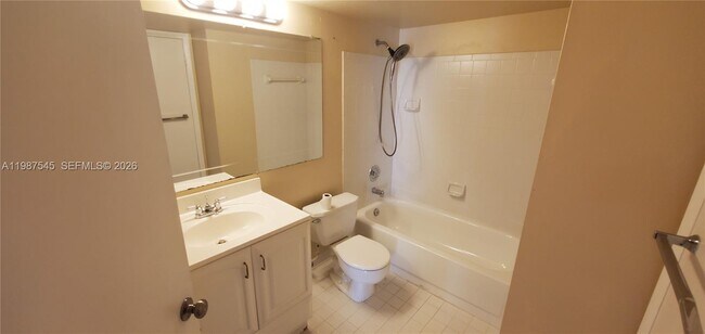 Building Photo - 1103 Coral Club Dr