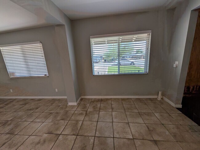 Building Photo - 3 Bedroom 2.5 Bathroom Cavalier Palms House