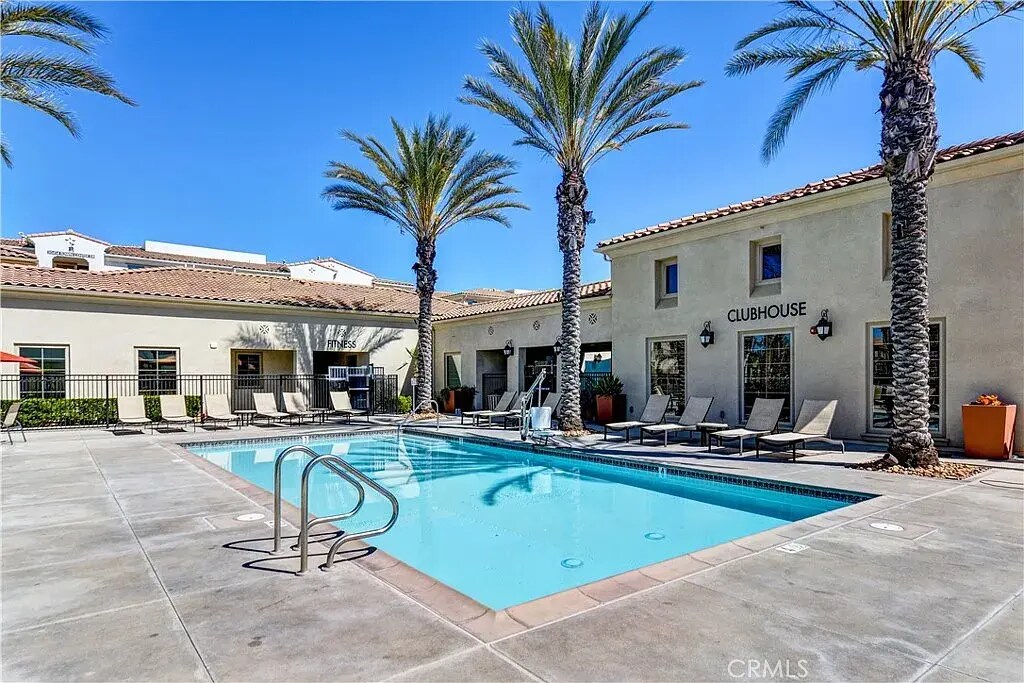 Community pool - 30321 Town Square Dr