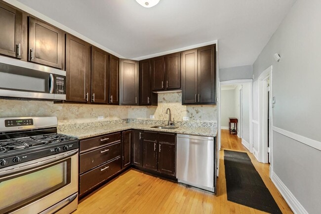 Building Photo - 2646 Ewing Ave