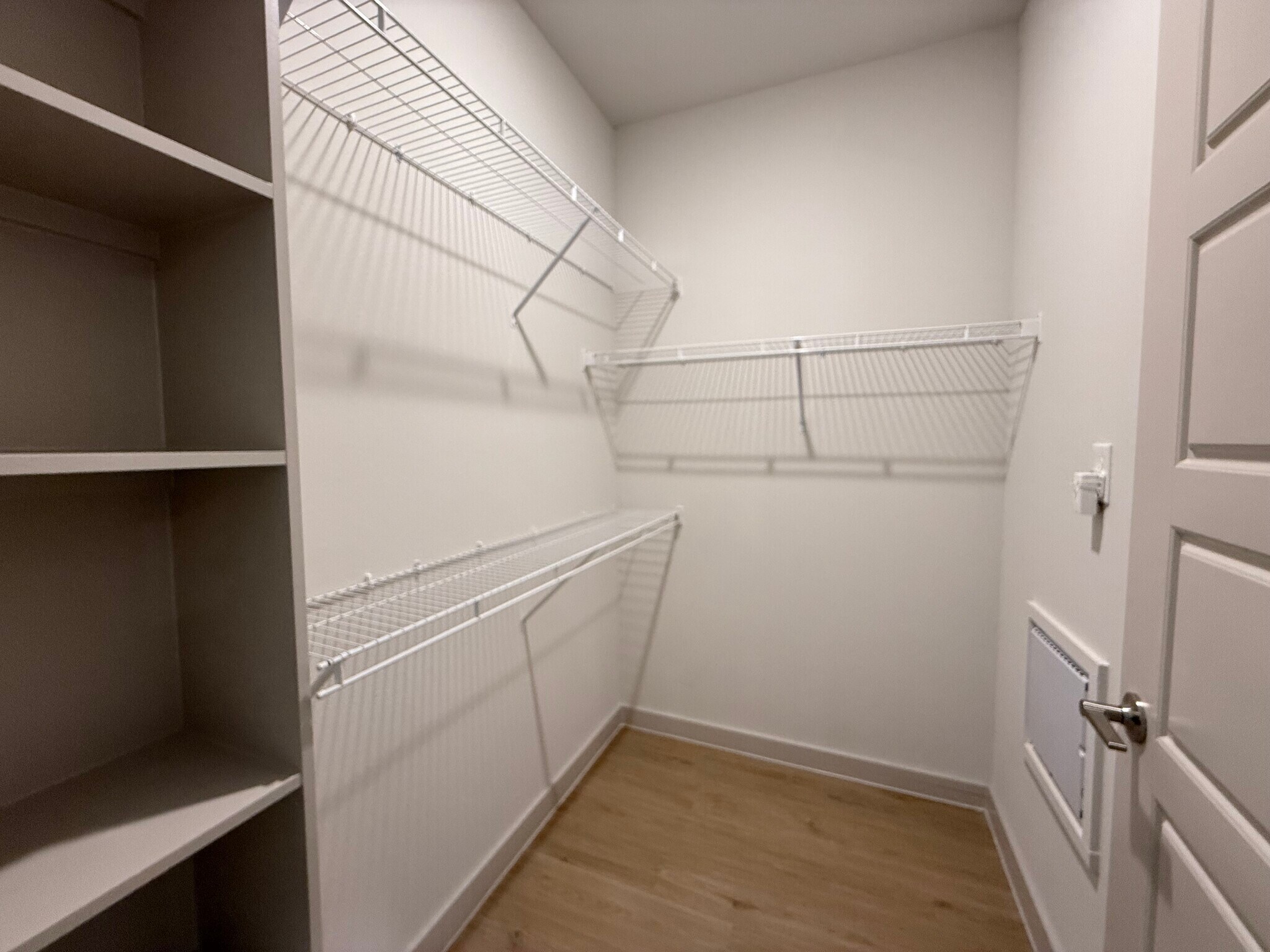 Building Photo - 1102 Treeta Trl