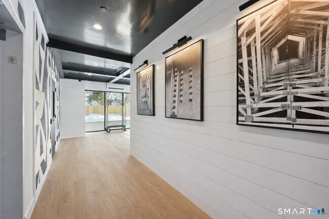 Building Photo - 131 Beach Rd