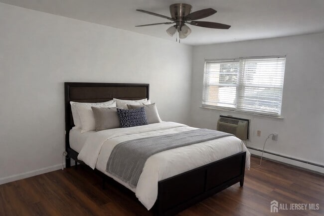 Building Photo - 400 Cranbury Rd