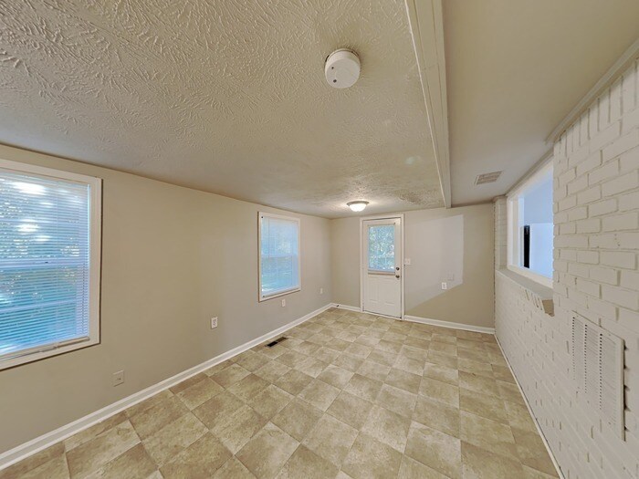 Building Photo - 8050 Attleboro Dr
