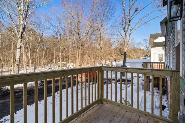 Building Photo - 99 Main St