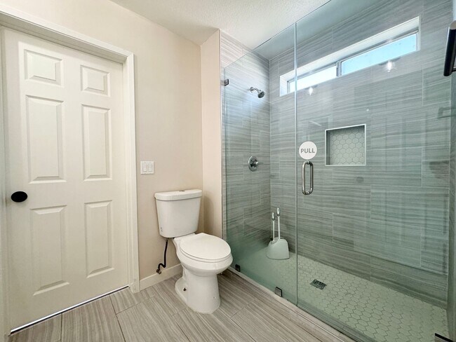 Building Photo - 68745 Tachevah Dr