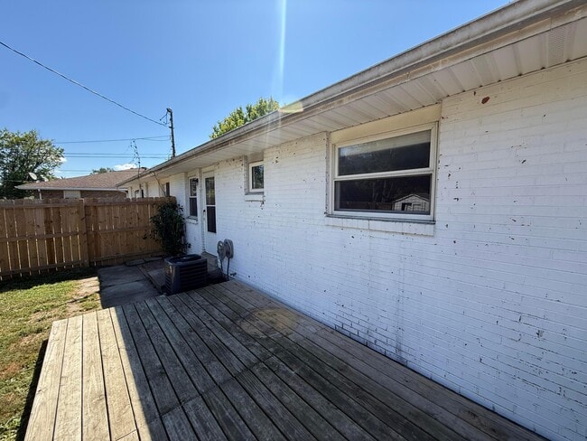 Building Photo - 480 Diven Ln