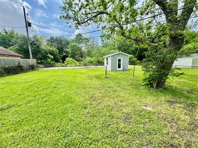 Building Photo - 3109 Danforth Memorial Dr