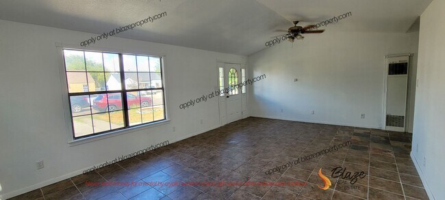 Building Photo - 2618 Rule St