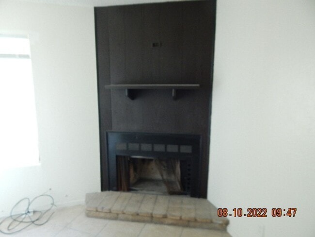 Building Photo - 2185 Exeter Dr