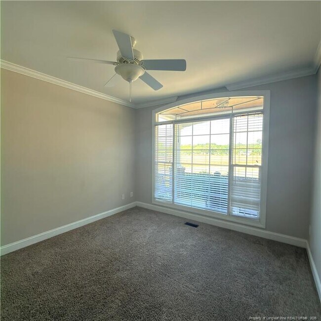 Building Photo - 3686 Linden Rd