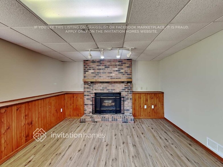 Building Photo - 9356 Vincent Ave N