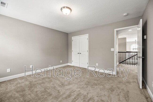 Building Photo - 925 Brookwood Ln