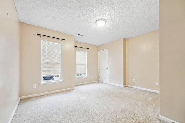 Building Photo - 2005 Rathie Dr