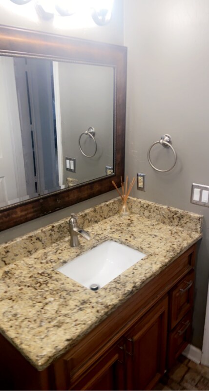 Building Photo - 388 Huntington Ridge Dr