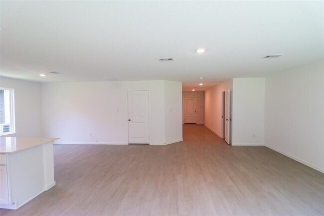 Building Photo - 31371 Black Cherry St