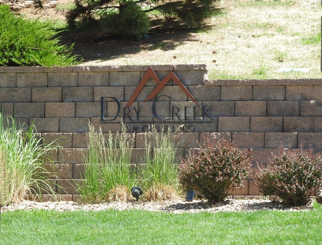 Building Photo - Centennial Condo for Rent! Outdoor Pool an...