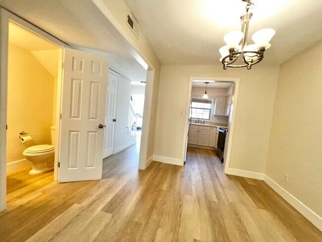 Building Photo - 2X2.5 -MOVE IN NOW! NEW LVP FLOORING ON 1ST FLOOR! NEW CARPET ON 2ND FLOOR! WATER VIEWS! CALL TOD...