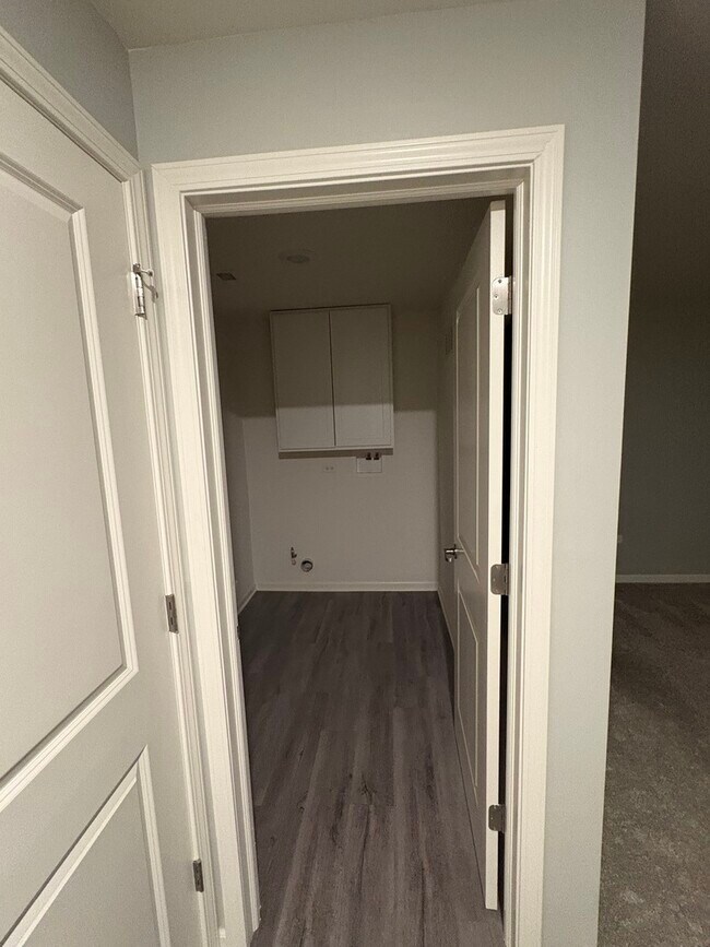 Building Photo - 8972 Dolby St