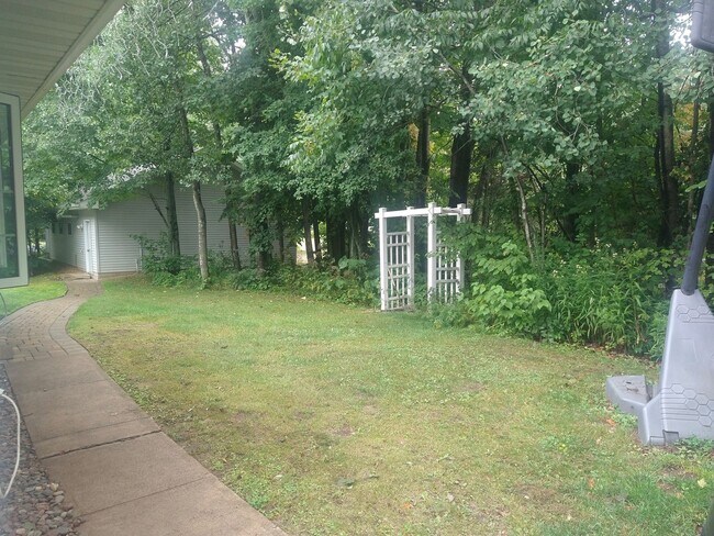 Building Photo - 4978 Maribe Dr