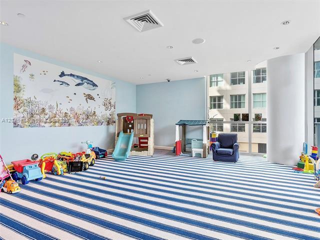 Building Photo - 2627 S Bayshore Dr