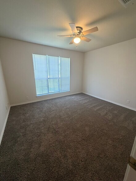 Primary Bedroom - 307 Sunset Blvd