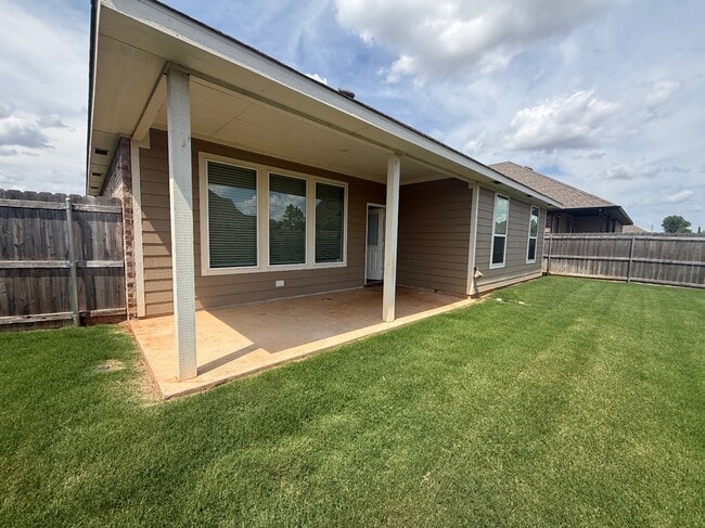Building Photo - 9048 NW 149th Ter