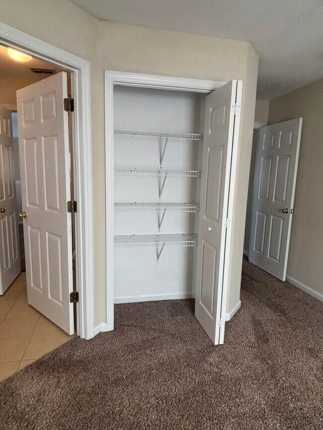 Building Photo - 4434 Gearhart Rd