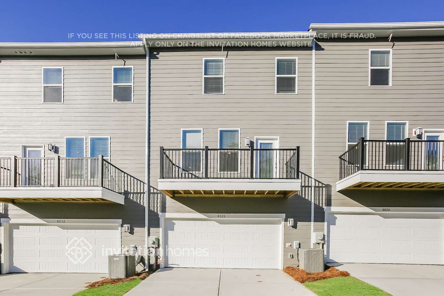 Building Photo - 8028 Roest Ln
