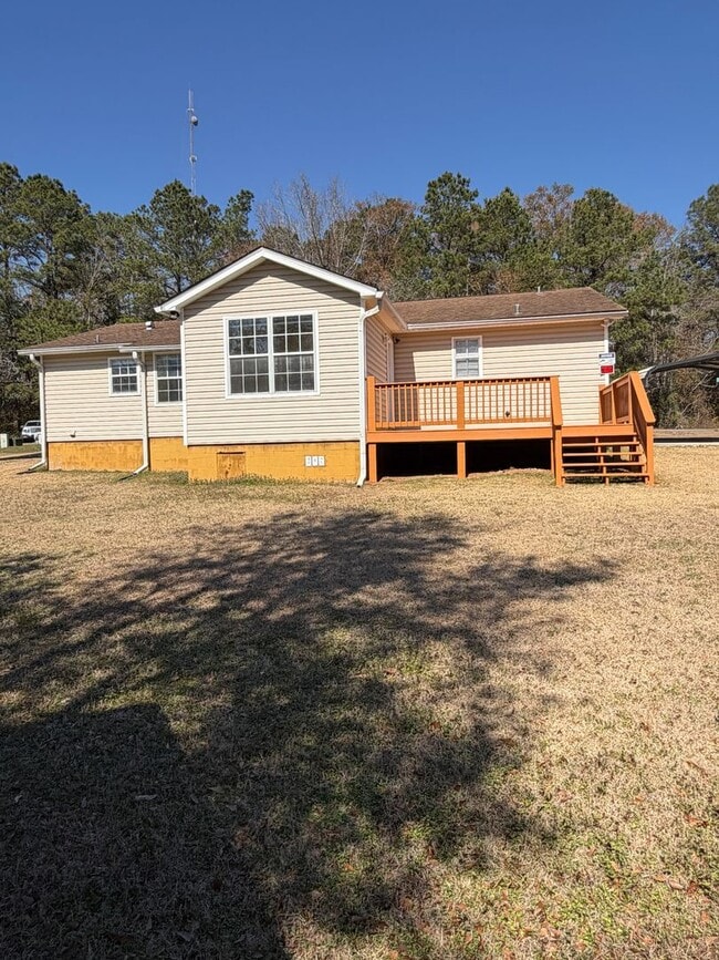 Building Photo - Beautiful Updated Ranch Style Home