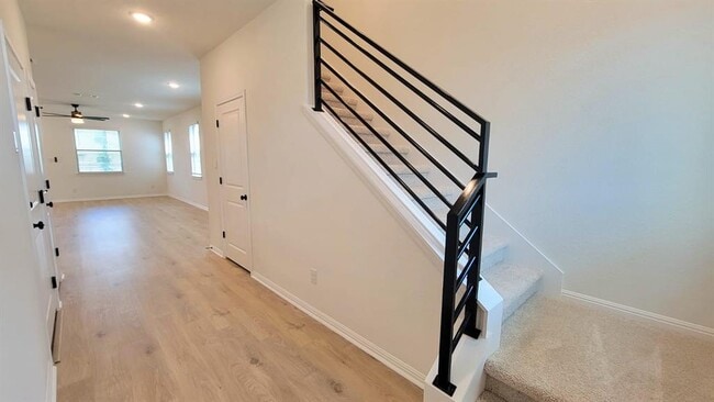 Building Photo - 148 White Horses Dr