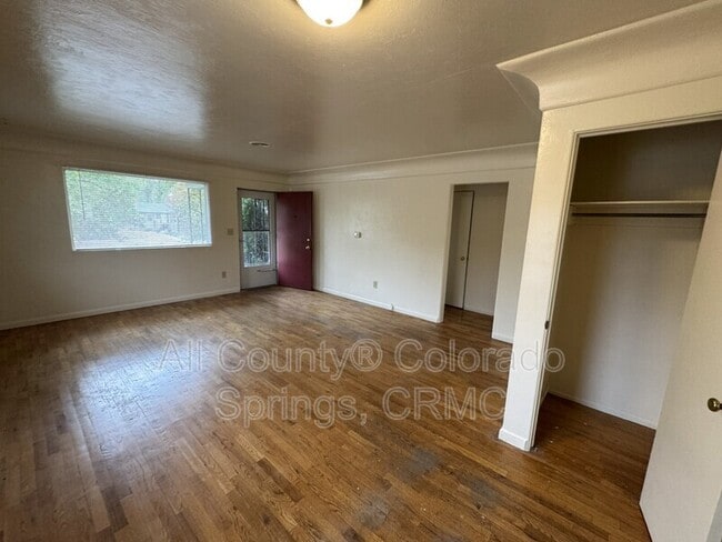 Building Photo - 222 N Logan Ave