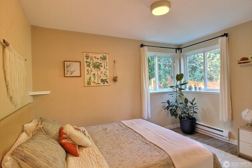 Building Photo - 3715 S 182nd St