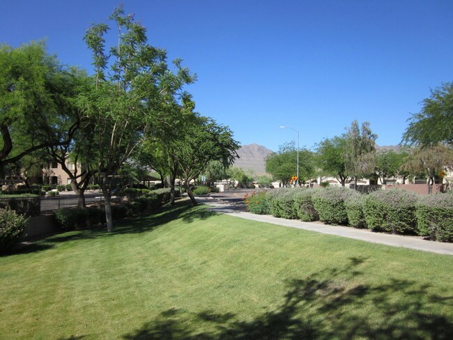 Building Photo - 15095 N Thompson Peak Pkwy