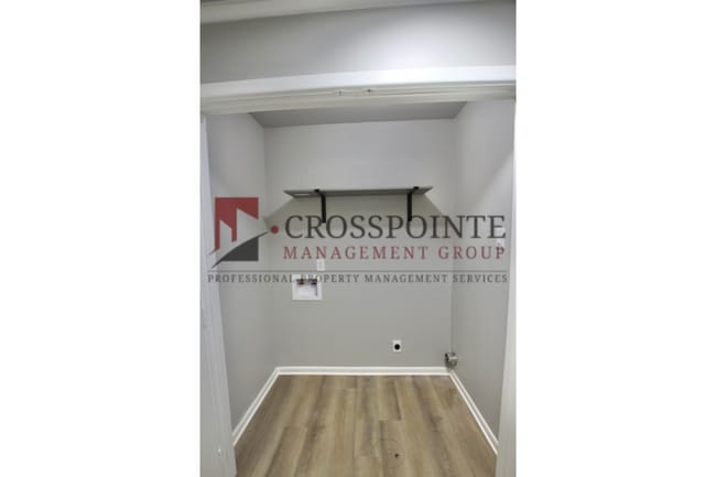Building Photo - Recently remodeled South Tyler Home with Mother in Law Suite