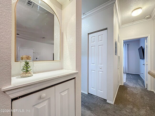 Building Photo - 13810 Sutton Park Dr N