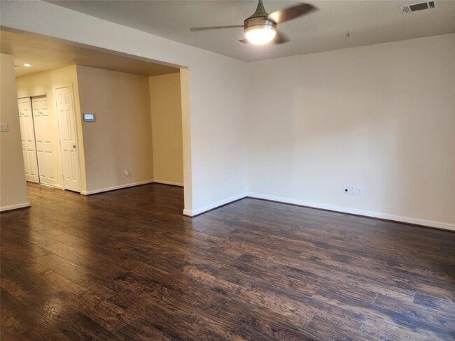 Building Photo - 1808 Country Village Blvd