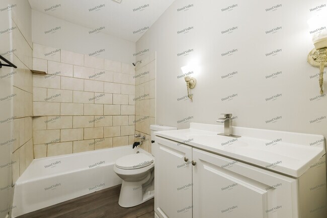 Building Photo - 12810 Craig Ave