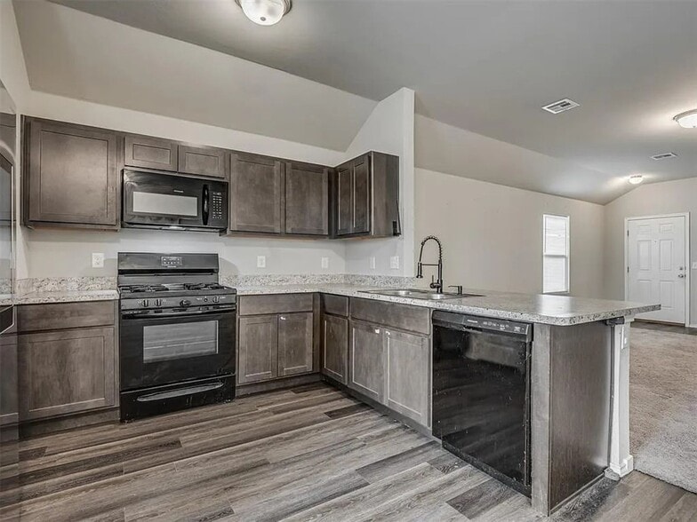 Building Photo - 11609 NW 95th St