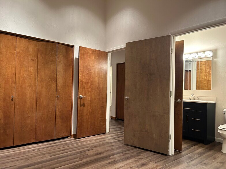 Building Photo - 70 Gila Dr