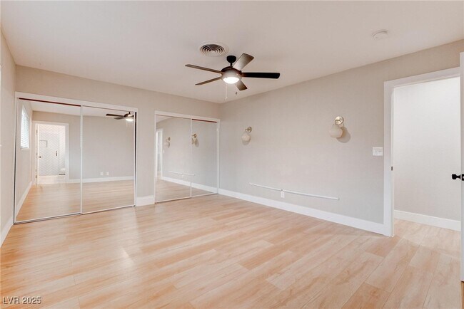 Building Photo - 1404 Campbell Dr