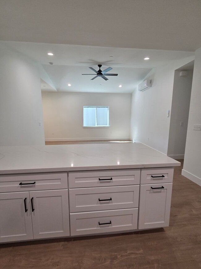 Building Photo - Brand New Build on Old Alturas - ALL Electric with City of Redding Solar!