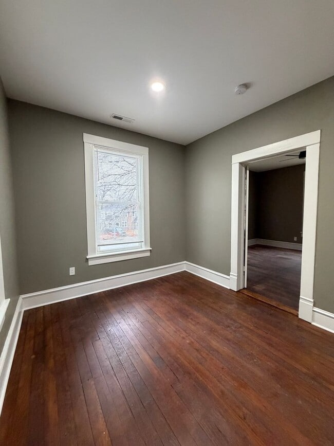 Building Photo - 1108 N Main St