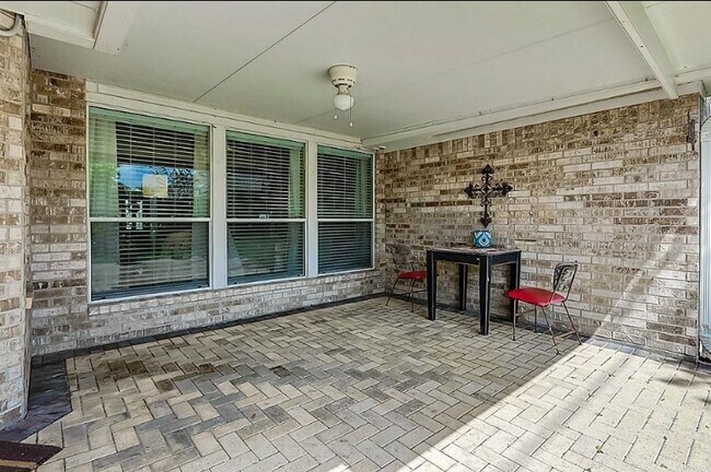 Building Photo - 2617 Sunday House Dr