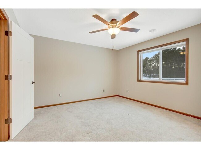 Building Photo - 463 Martin Way