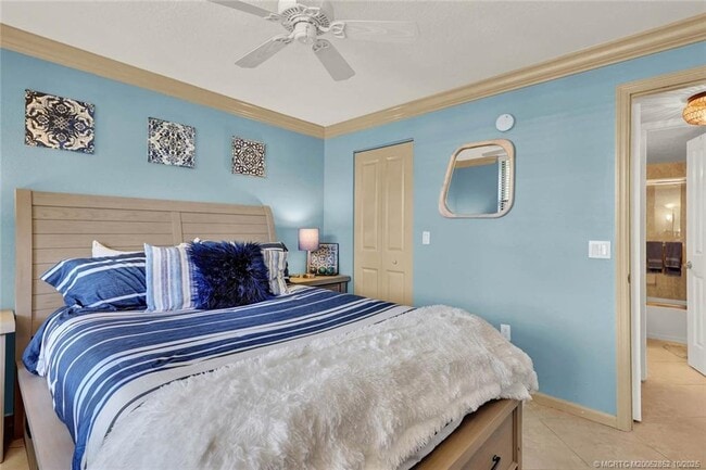 Building Photo - 10680 S Ocean Dr