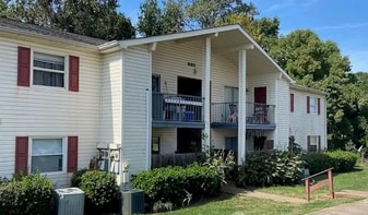 Building Photo - 7984 Shady Oak Trl