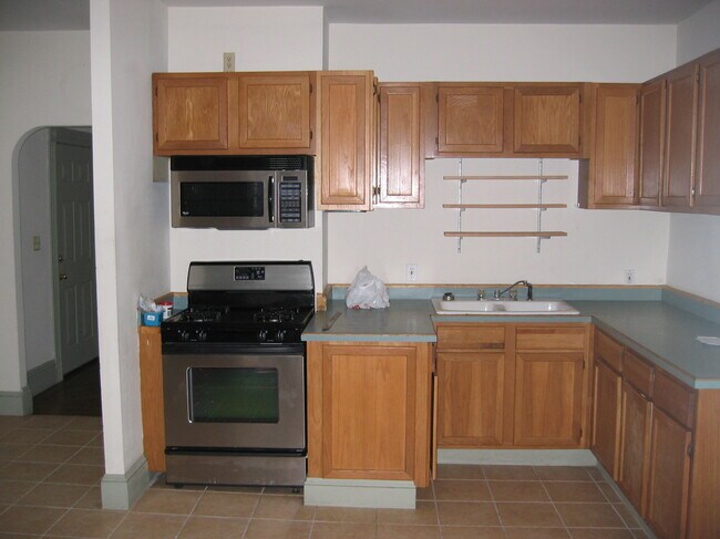 Building Photo - 3-2 Wendell St