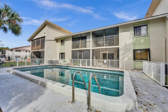 Building Photo - 3158 Coral Springs Dr