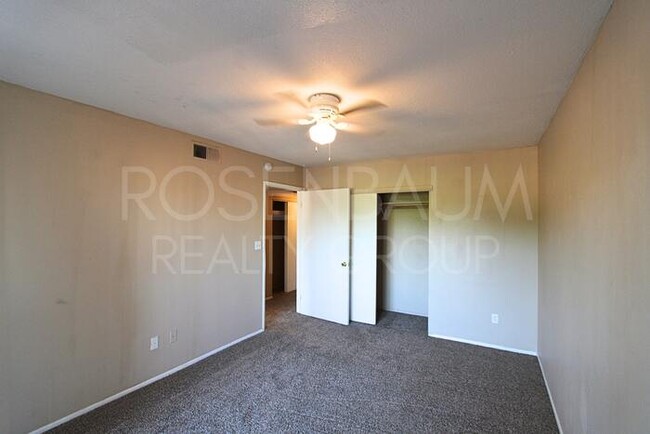 Building Photo - Beautiful & spacious 2-bedrooms, 1.5-baths...